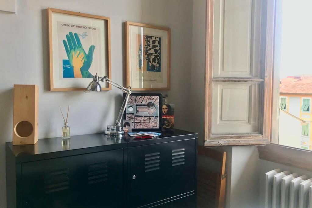 Sunny Top Floor In San Frediano Florence Luaran gambar